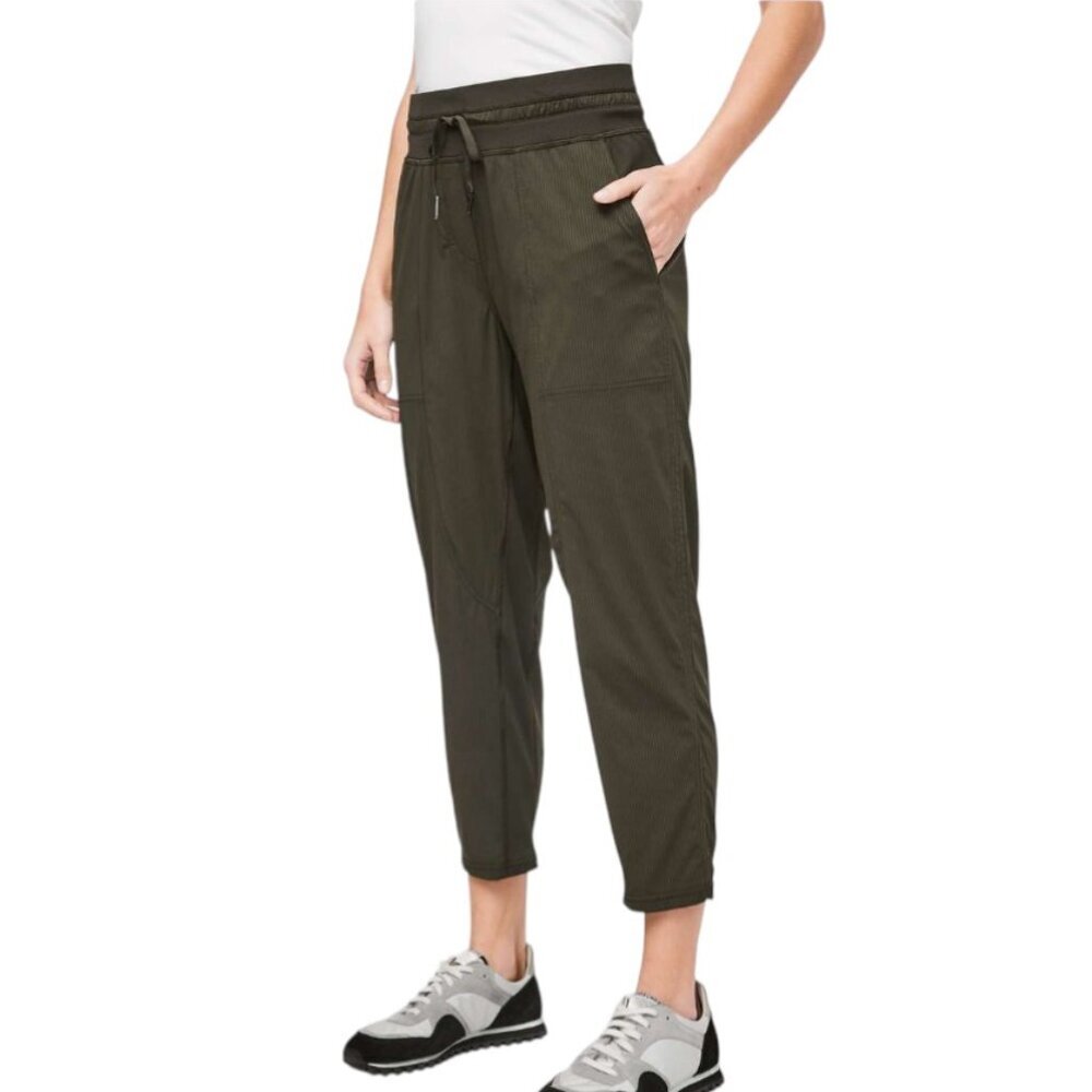 Lululemon Dance Studio Crop, 25" Dark Olive, Swift, Mid Rise, Athletic, Size 4 - Picture 10 of 10